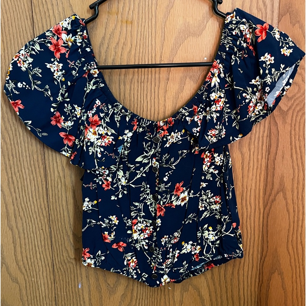 Xhileration crop top. Navy blue with flowers. Size small